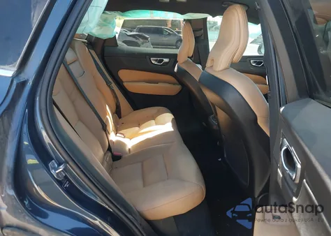 2020 Volvo Xc60 T5 Inscription from USA, damaged, VIN YV4102DL3L1424336